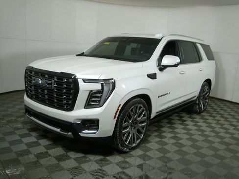 Used 2025 GMC Yukon Denali Ultimate image 6