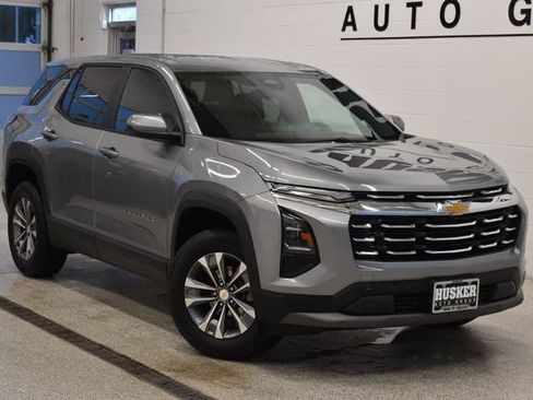 Used 2025 Chevrolet Equinox LT AWD/4WD image 1
