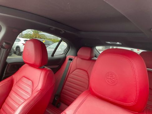 Used 2022 Alfa Romeo Stelvio Veloce image 15