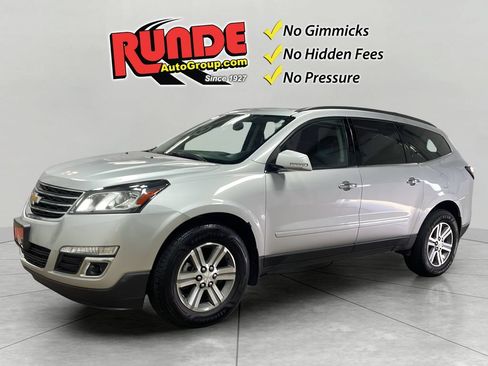 Used 2015 Chevrolet Traverse LT FWD image 1