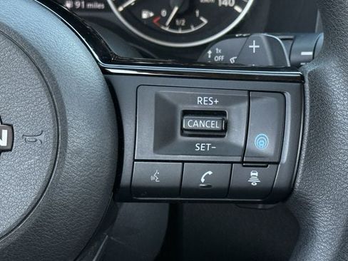 Used 2022 Nissan Rogue SV AWD/4WD image 14