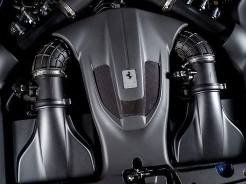 Used 2019 Ferrari Portofino image 16