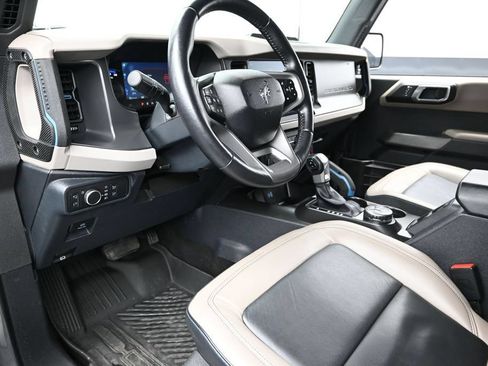Certified 2022 Ford Bronco Wildtrak AWD/4WD image 16