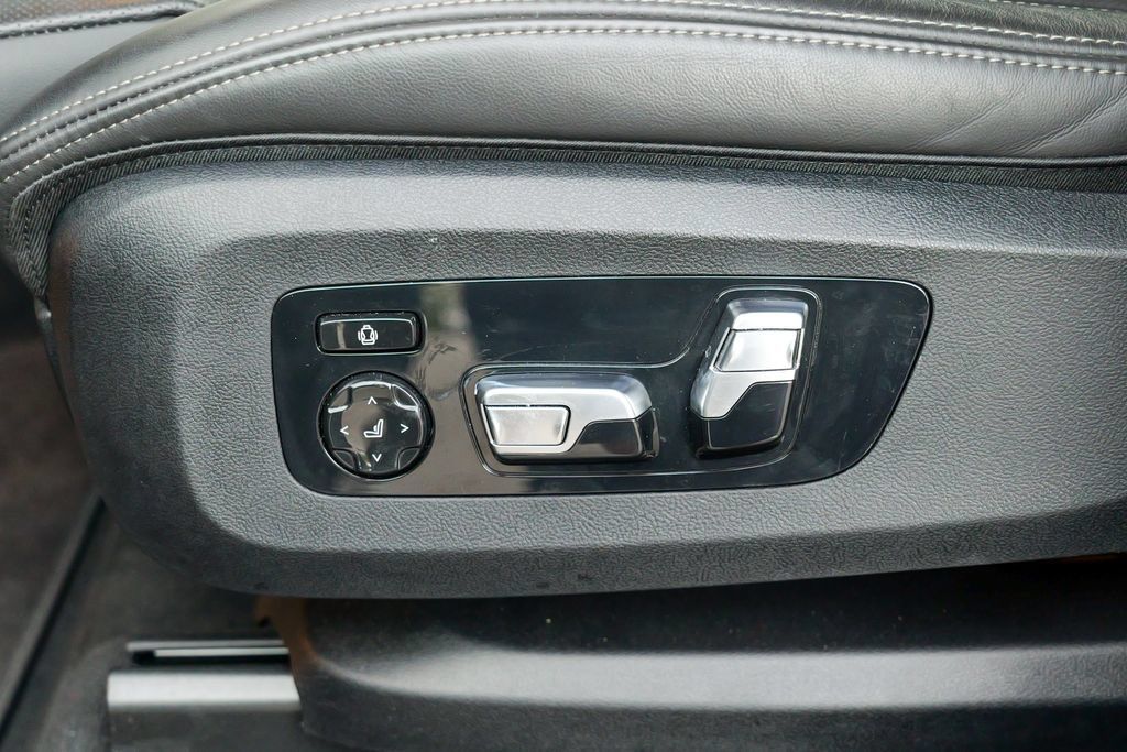 Used 2026 BMW X7 xDrive40i AWD/4WD image 22