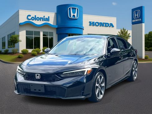 Used 2025 Honda Civic Sport Touring image 2