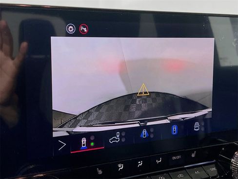 New 2026 GMC Canyon Elevation w/ Convenience Package image 12