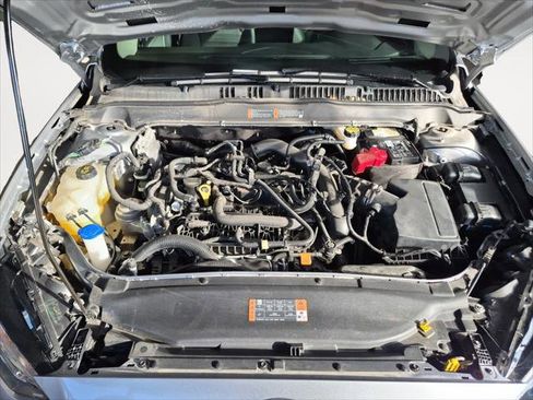 Used 2020 Ford Fusion SE image 19