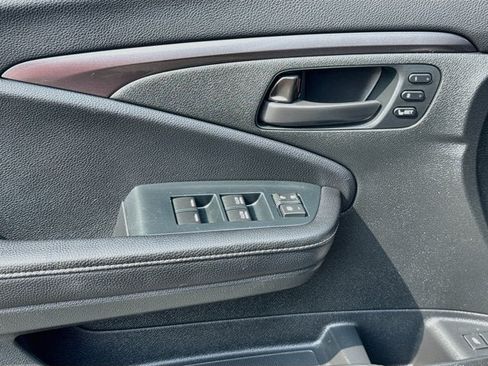 Used 2023 Honda Passport EX-L image 15