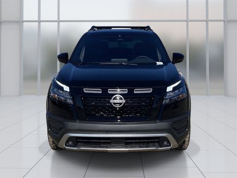 New 2025 Nissan Pathfinder Rock Creek image 9