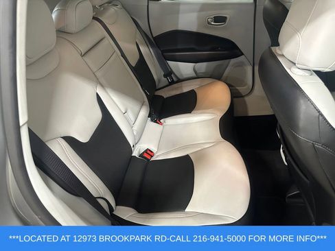 Used 2019 Jeep Compass Limited AWD/4WD image 20