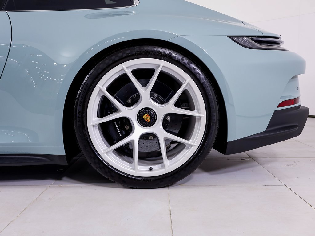 Certified 2024 Porsche 911 GT3 RS RWD image 29
