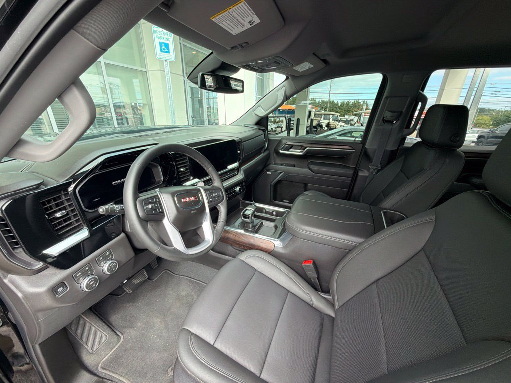 Used 2026 GMC Sierra 1500 SLT w/ SLT Premium Plus Package AWD/4WD image 4