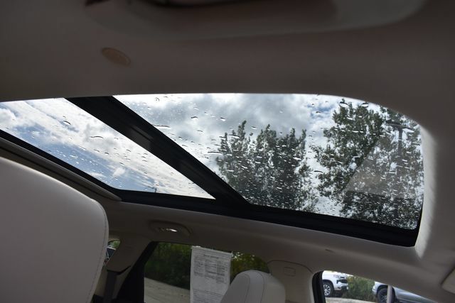 Certified 2018 Cadillac XT5 Luxury w/ Driver Awareness Package AWD/4WD image 15