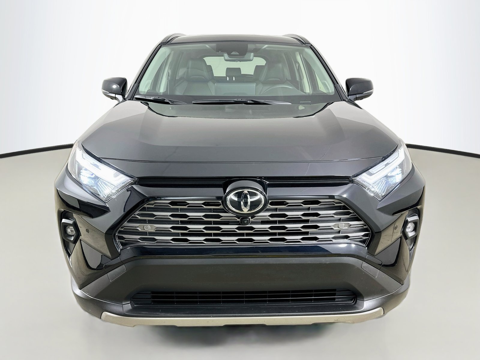 Used 2025 Toyota RAV4 Limited w/ Advanced Technology Package AWD/4WD image 2