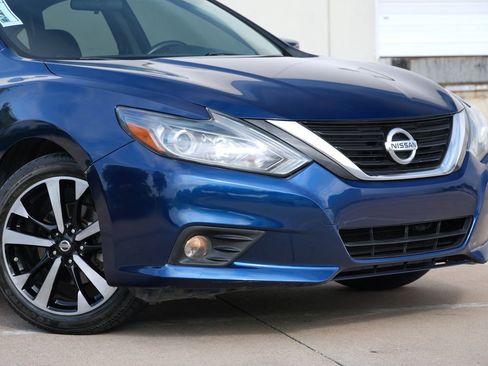 Used 2018 Nissan Altima 2.5 SR FWD image 16