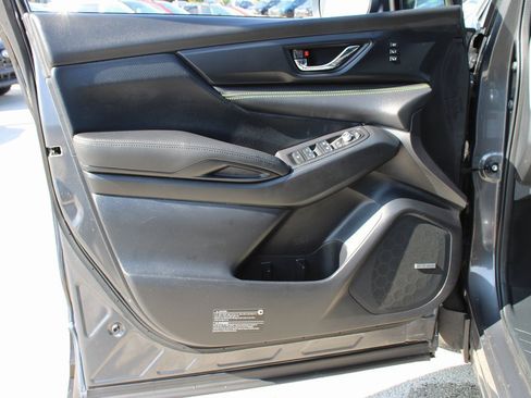 Used 2025 Subaru Ascent Bronze Edition w/ Onyx Package image 9