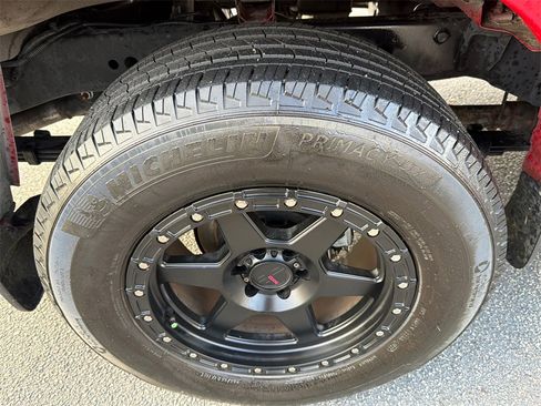 Used 2022 Nissan Frontier SV image 17