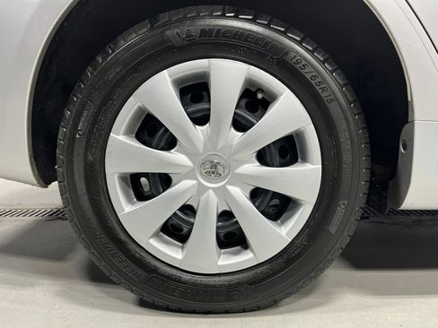 Used 2010 Toyota Corolla FWD image 34