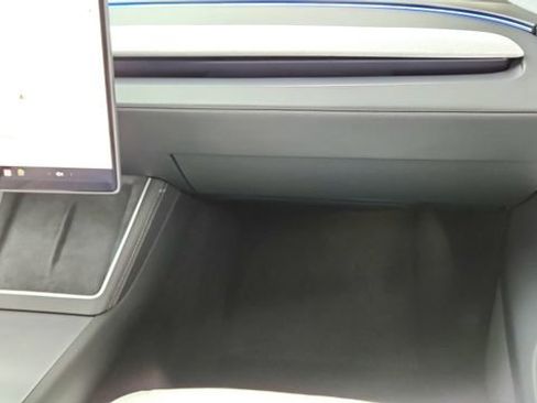 Used 2026 Tesla Model Y Long Range image 36