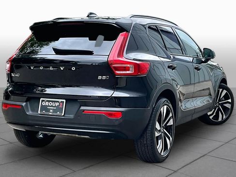 Used 2024 Volvo XC40 B5 Plus w/ Protection Package Premier AWD/4WD image 13