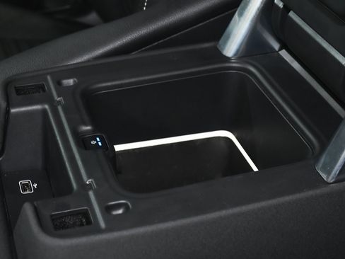 Used 2023 Land Rover Discovery S R-Dynamic image 52