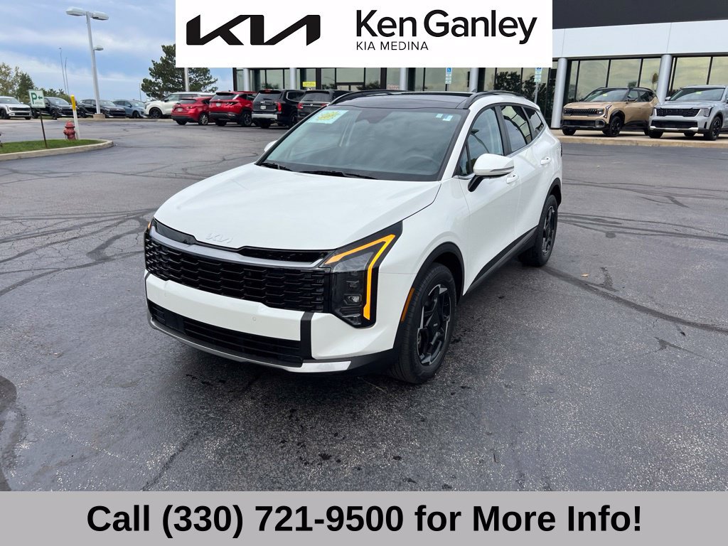 Certified 2026 Kia Sportage EX w/ EX Panoramic Sunroof Package AWD/4WD image 3