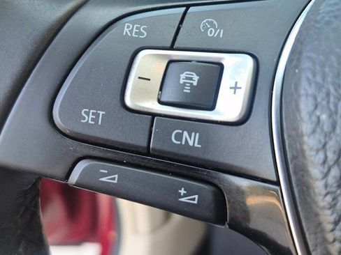 Used 2016 Volkswagen Passat 1.8T SE w/ Lighting Package (P06) FWD image 32
