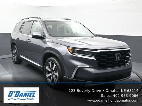 Used 2024 Honda Pilot Touring image 8