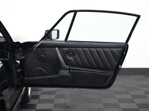 Used 1991 Porsche 911 Carrera image 26