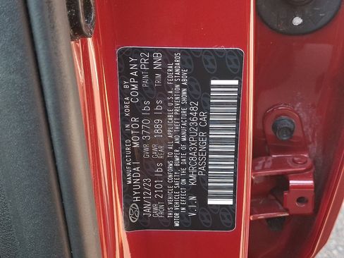 Certified 2023 Hyundai Venue Limited FWD image 27