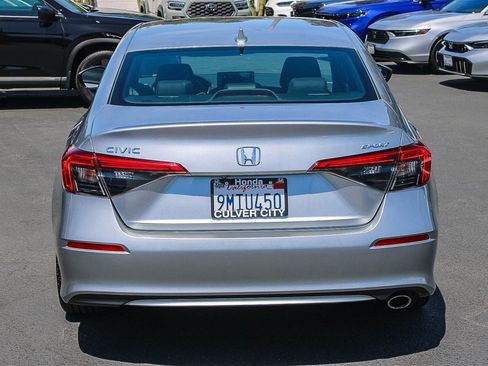 Used 2024 Honda Civic Sport image 8