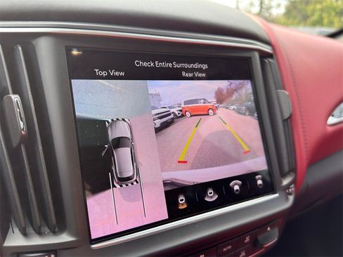 Used 2023 Maserati Levante Modena image 27