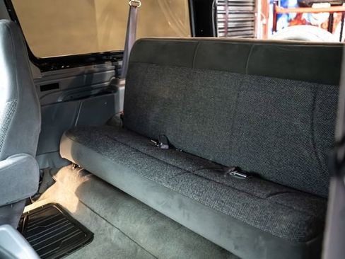 Used 1996 Ford Bronco XLT image 23