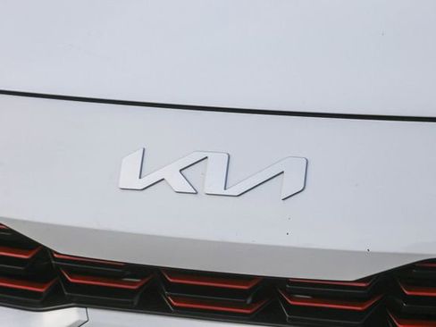 Certified 2023 Kia Forte GT-Line image 7