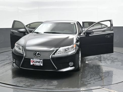 Used 2013 Lexus ES 350 w/ Luxury Pkg FWD image 45