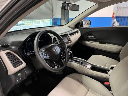 Used 2022 Honda HR-V LX image 22
