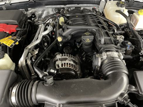 Used 2024 Jeep Gladiator Sport image 15