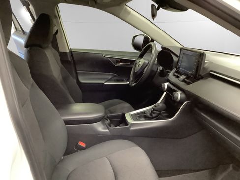 Used 2019 Toyota RAV4 XLE w/ Convenience Package image 15