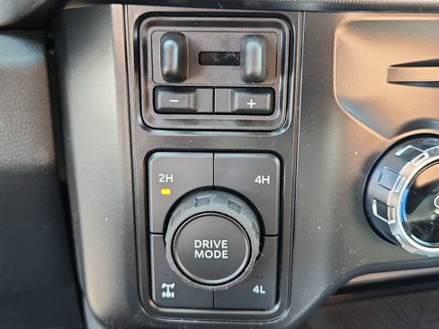 New 2025 Ford F250 Platinum image 20