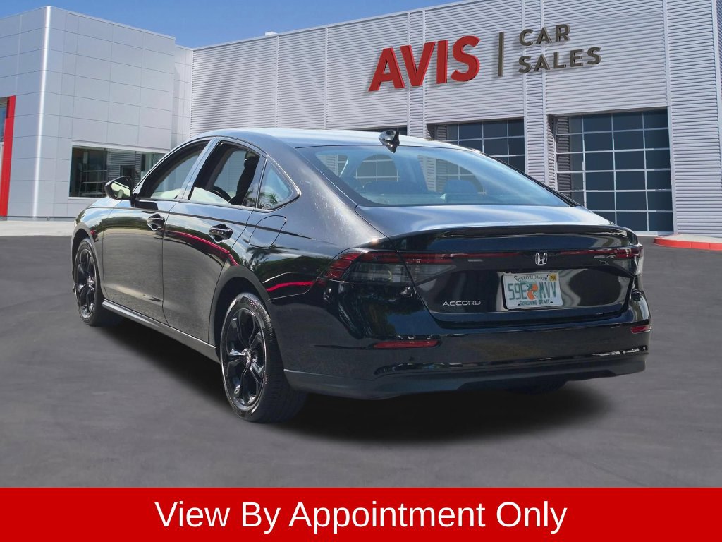 Used 2025 Honda Accord SE image 9