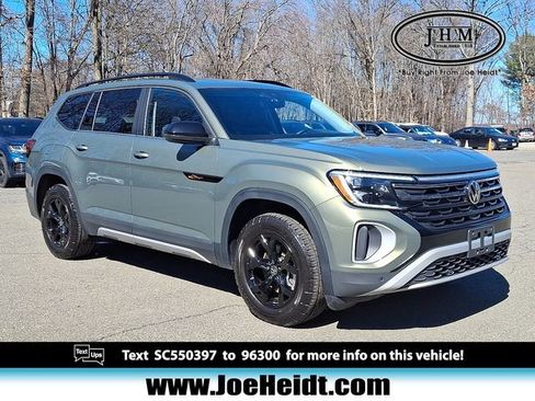 Certified 2025 Volkswagen Atlas Peak Edition SE image 1