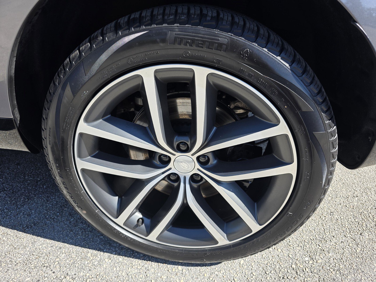 Used 2024 Land Rover Range Rover SE AWD/4WD image 9