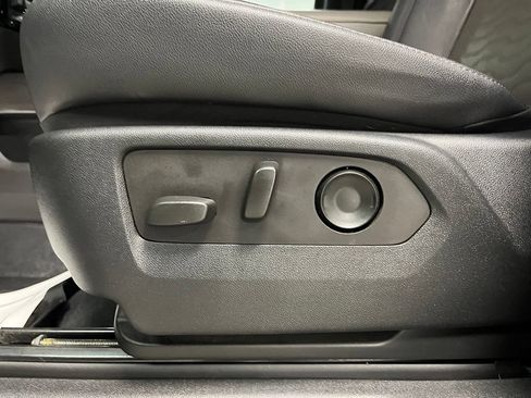 Used 2022 Chevrolet Silverado 1500 ZR2 w/ Technology Package AWD/4WD image 20