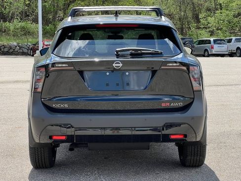 New 2026 Nissan Kicks SR w/ Cold Weather Package AWD/4WD image 43