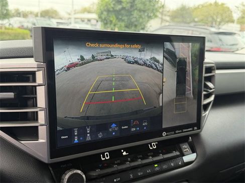 Used 2023 Toyota Tundra Limited image 16