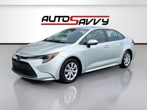 Used 2024 Toyota Corolla LE FWD image 3