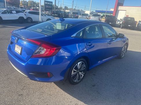 Used 2017 Honda Civic EX-T image 5