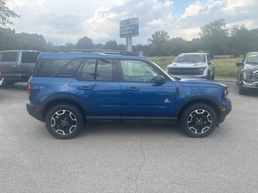 Certified 2023 Ford Bronco Sport Outer Banks w/ Tech Package AWD/4WD image 4