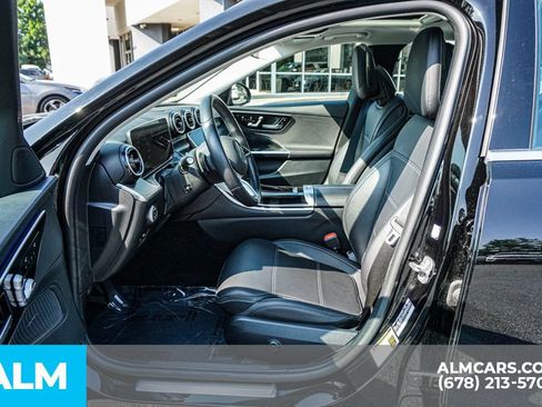 Used 2025 Mercedes-Benz C 300 Sedan image 18