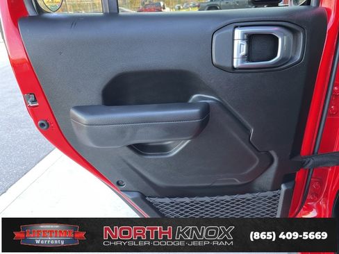 Used 2025 Jeep Wrangler Rubicon image 15